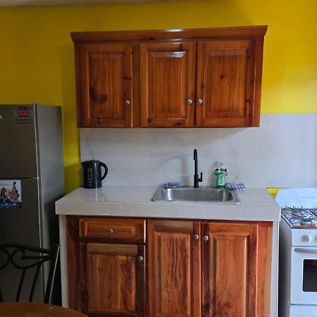 Wizzy Apartment White River أوشو ريوس المظهر الخارجي الصورة